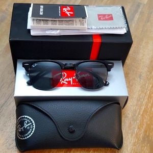 Ray-Ban Clubmaster RB 3016 - Black